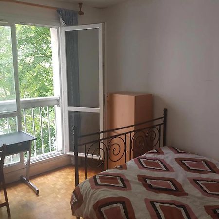 Une Chambre Privee Entre Paris Et Disneyland Noisy-le-Grand Ngoại thất bức ảnh