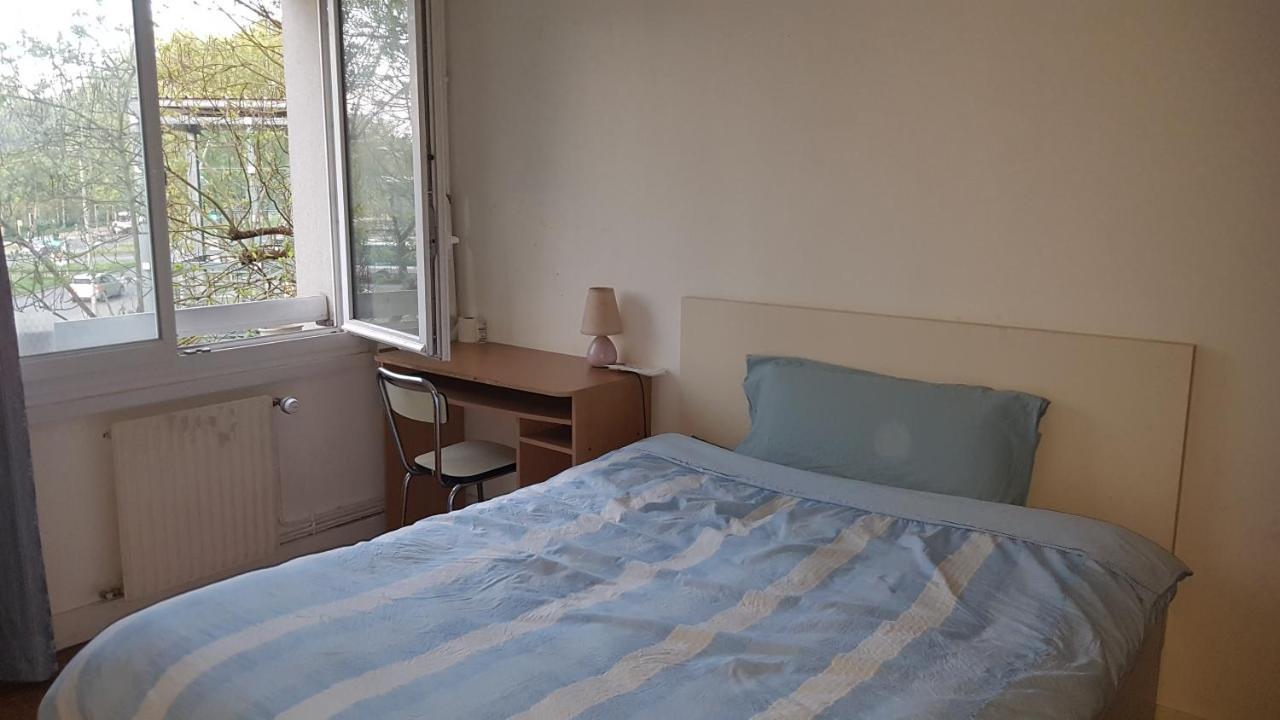 Une Chambre Privee Entre Paris Et Disneyland Noisy-le-Grand Ngoại thất bức ảnh