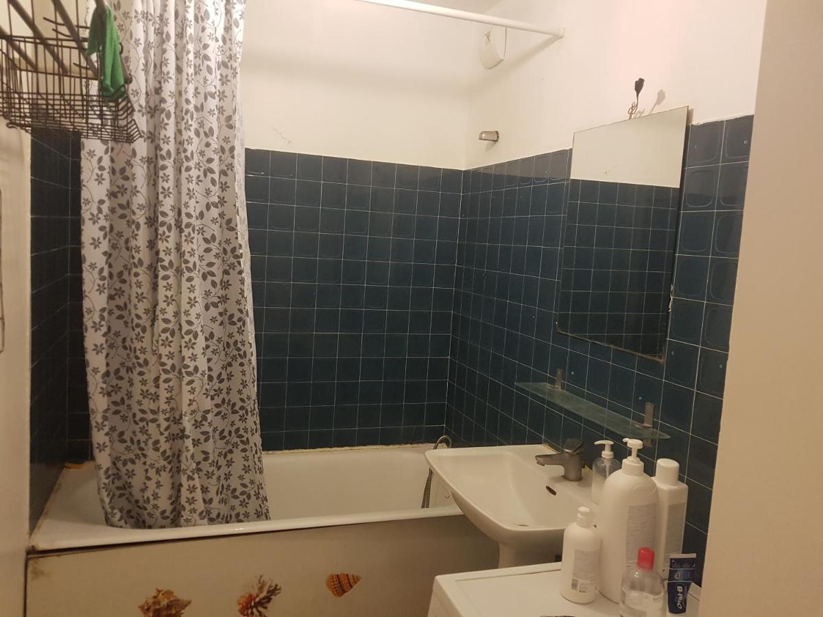 Une Chambre Privee Entre Paris Et Disneyland Noisy-le-Grand Ngoại thất bức ảnh