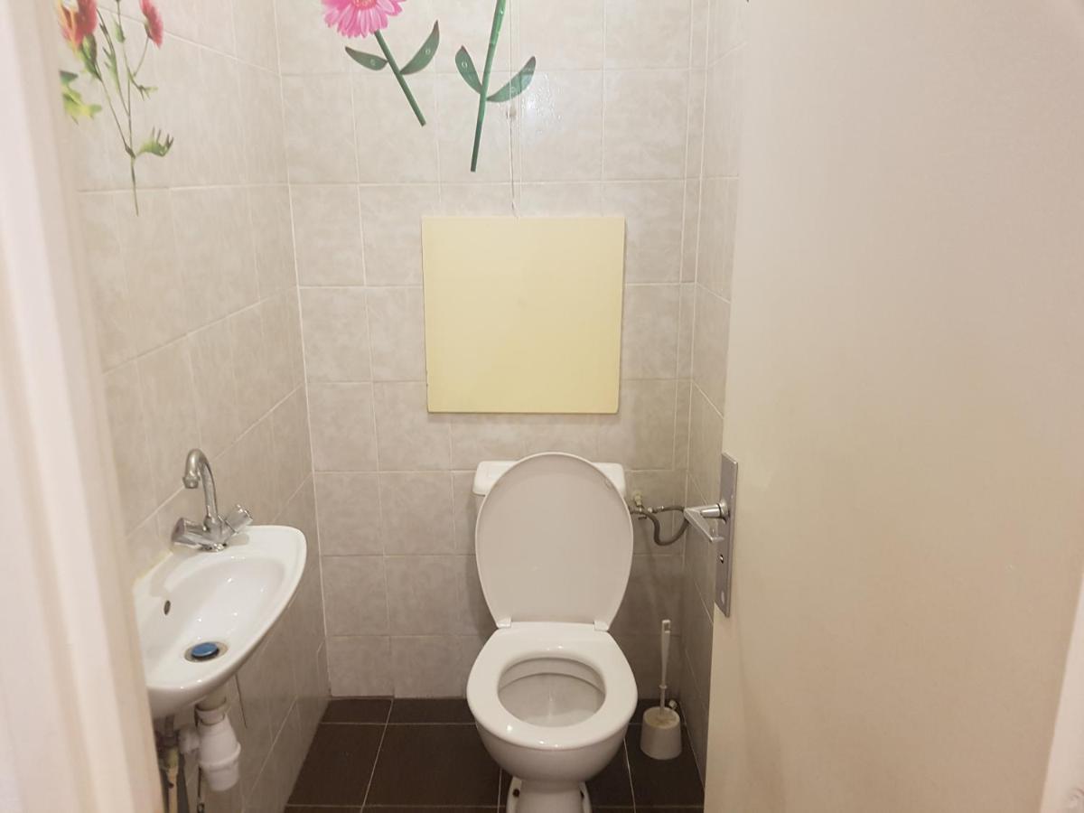 Une Chambre Privee Entre Paris Et Disneyland Noisy-le-Grand Ngoại thất bức ảnh